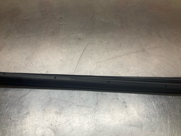 2012 Infiniti V36 G37 Front Passenger Door Frame Weatherstrip Oem 24Bcdgk - On Point Parts Inc