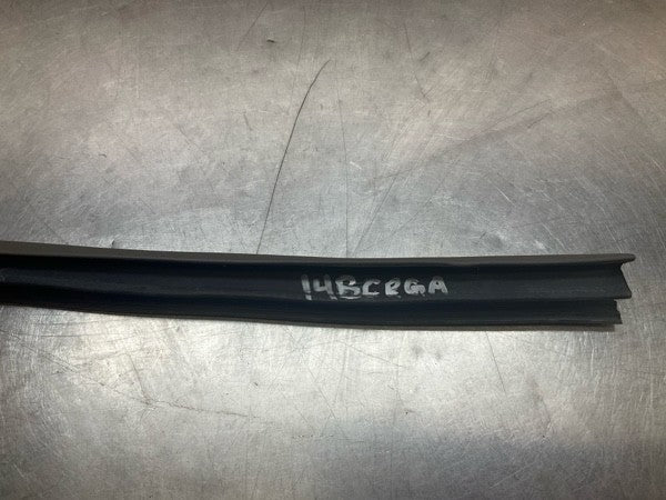 2005 Nissan Z33 350Z Driver Convertible Door Frame Weatherstrip Oem 14Bcrga - On Point Parts Inc