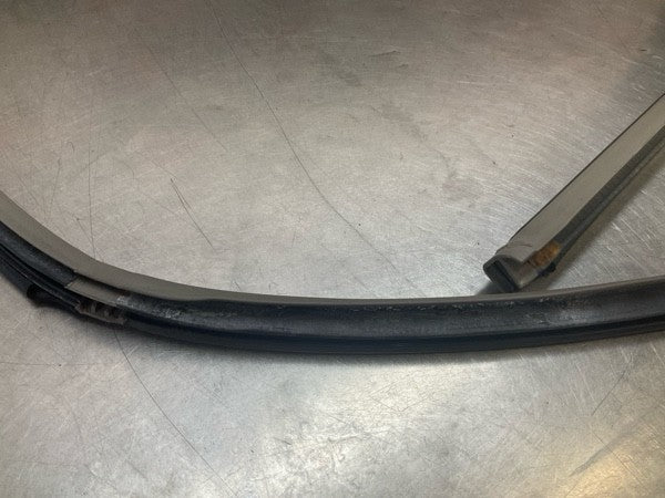 2005 Nissan Z33 350Z Driver Convertible Door Frame Weatherstrip Oem 14Bcrga - On Point Parts Inc