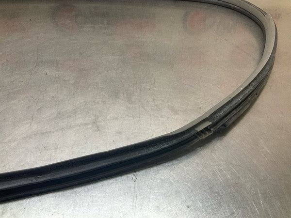 2005 Nissan Z33 350Z Passenger Convertible Door Frame Weatherstrip Oem 14Bcrge - On Point Parts Inc