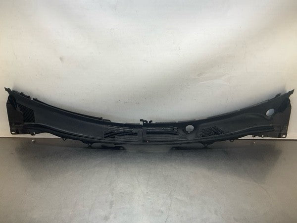 2008 Infiniti V36 G37 Front Windshield Cowl Wiper Cover Panel Oem 22Bd8G3 - On Point Parts Inc