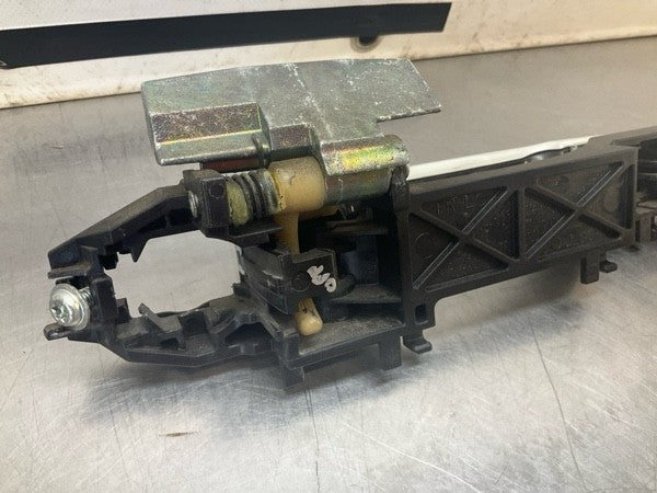 2008 Infiniti V36 G37 Front Driver Exterior Door Handle Oem 22Bd8Ga - On Point Parts Inc