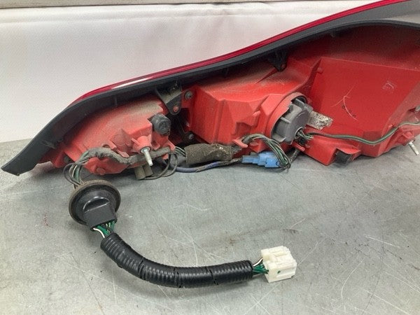 2008 Infiniti V36 G37 Rear Driver Tail Light Assembly Oem 22Bd8G2 - On Point Parts Inc