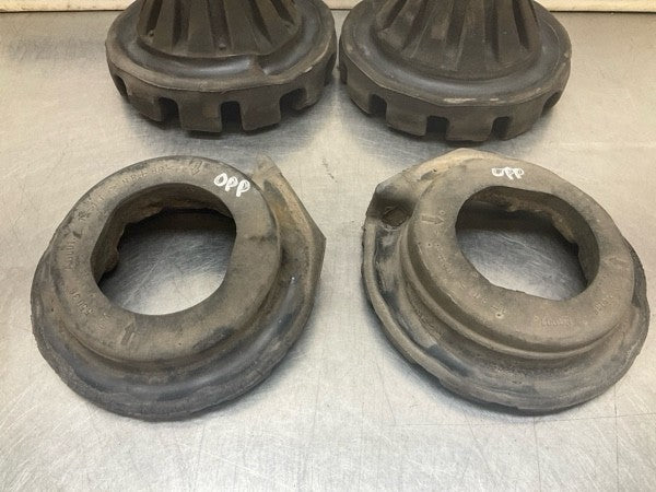 2008 Infiniti V36 G37 Rear Suspension Coil Spring Bushing Oem 22Bd8Gi - On Point Parts Inc