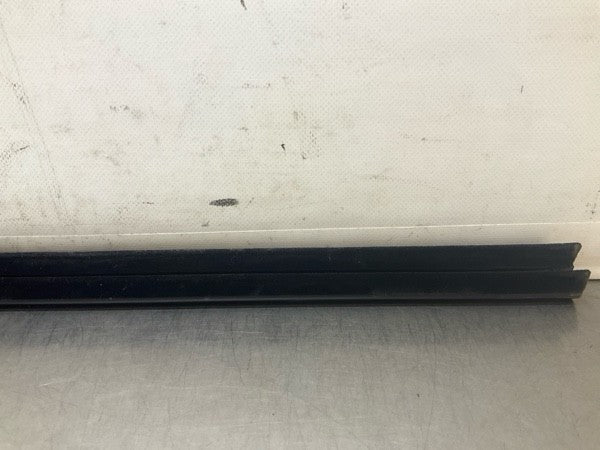 2008 Infiniti V35 G35X Front Passenger Door Panel Window Felt Strip Oem 15Bd0G7 - On Point Parts Inc