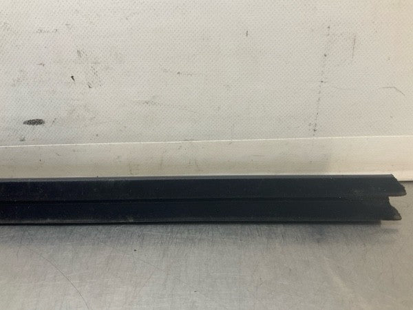 2008 Infiniti V35 G35X Front Driver Door Panel Window Felt Strip Oem 15Bd0Ga - On Point Parts Inc