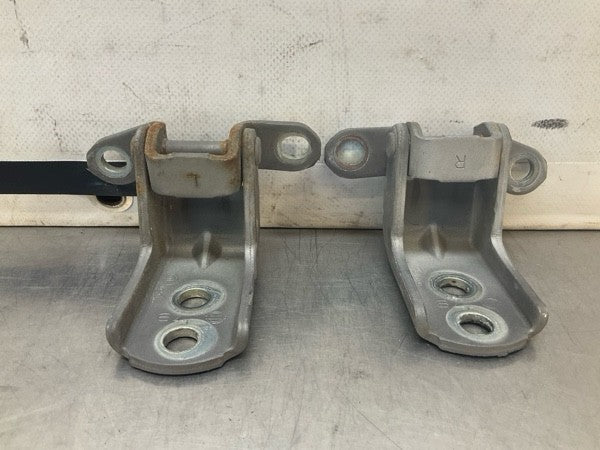 2008 Infiniti V35 G35X Front Passenger Door Hinges Oem 15Bd0Gk - On Point Parts Inc