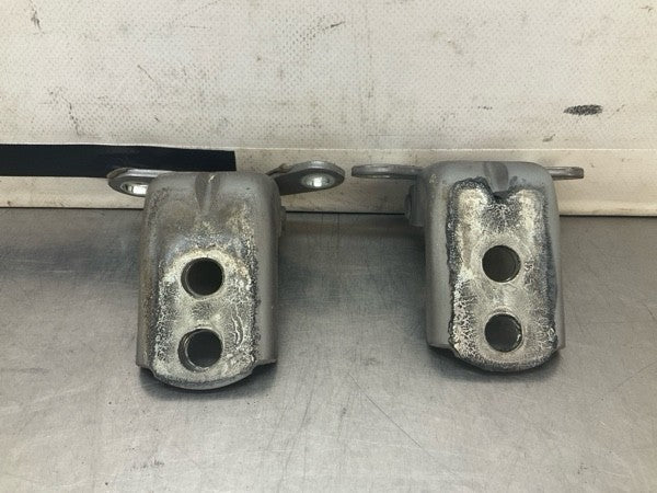 2008 Infiniti V35 G35X Front Passenger Door Hinges Oem 15Bd0Gk - On Point Parts Inc
