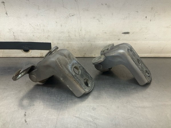 2008 Infiniti V35 G35X Front Passenger Door Hinges Oem 15Bd0Gk - On Point Parts Inc