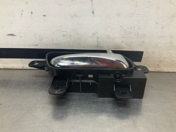 2008 Infiniti V35 G35X Front Passenger Interior Door Handle Oem 15Bd0Ge - On Point Parts Inc