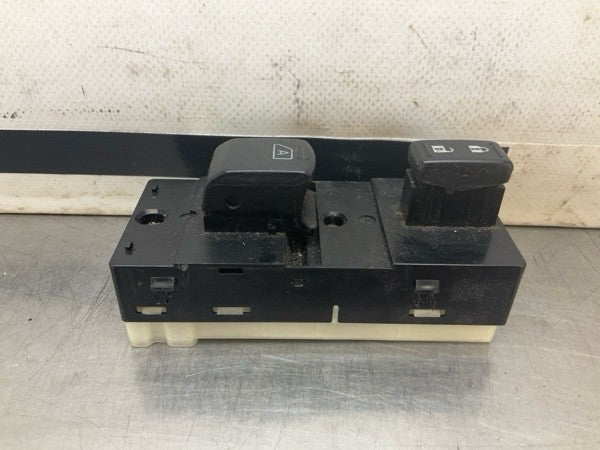 2008 Infiniti V35 G35X Front Passenger Door Window Lock Switch Oem 15Bd0Ge - On Point Parts Inc