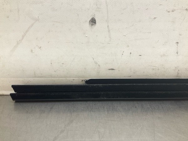 2008 Infiniti V35 G35X Rear Driver Door Panel Window Felt Strip Oem 15Bd0G7 - On Point Parts Inc