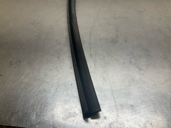 2008 Infiniti V35 G35X Rear Driver Sedan Door Glass Weatherstrip Oem 15Bd0Ga - On Point Parts Inc