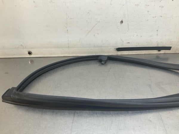 2008 Infiniti V35 G35X Rear Driver Door Shell Weatherstrip Oem 15Bd0Ga - On Point Parts Inc