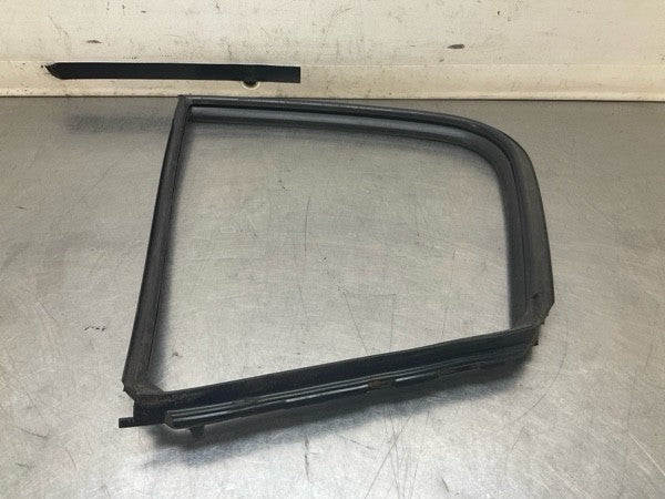 2008 Infiniti V35 G35X Rear Driver Quarter Window Glass Weatherstrip Oem 15Bd0Ga - On Point Parts Inc