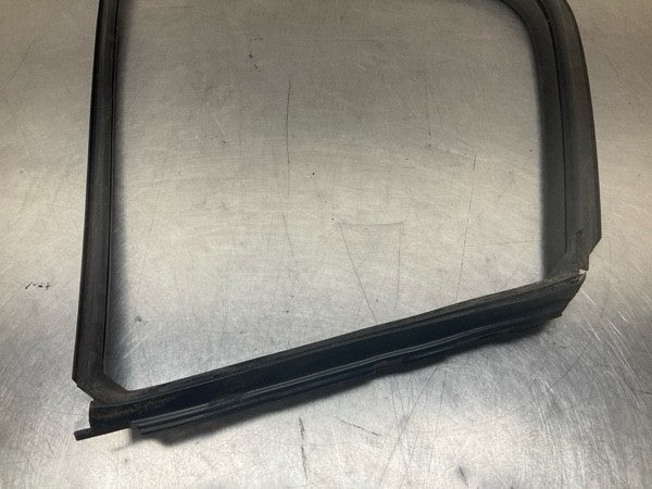 2008 Infiniti V35 G35X Rear Driver Quarter Window Glass Weatherstrip Oem 15Bd0Ga - On Point Parts Inc