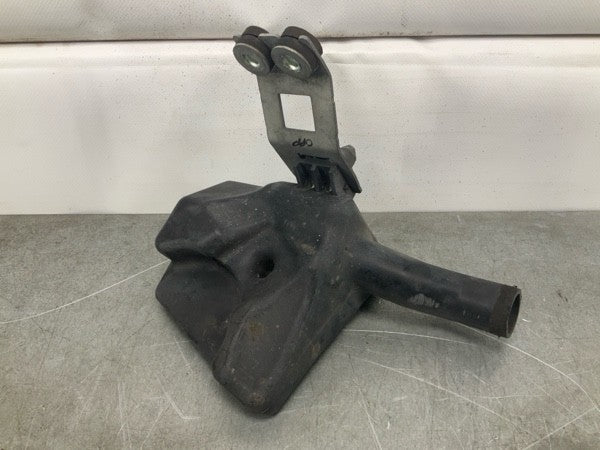 2008 Infiniti V35 G35X Front Driver Air Intake Cleaner Baffles Oem 15Bd0Gg - On Point Parts Inc