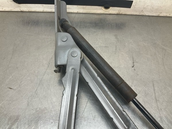 2008 Infiniti V35 G35X Rear Trunk Lid Hinge Oem 15Bd0Gi - On Point Parts Inc