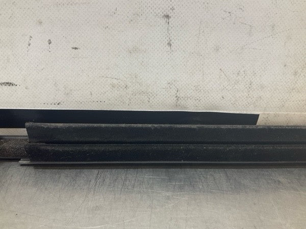 2008 Infiniti V35 G35X Rear Passenger Door Panel Window Felt Strip Oem 15Bd0G7 - On Point Parts Inc