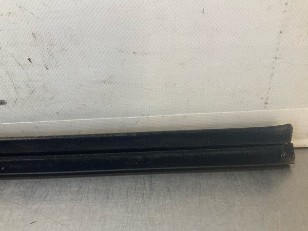 2008 Infiniti V35 G35X Rear Passenger Door Panel Window Felt Strip Oem 15Bd0G7 - On Point Parts Inc