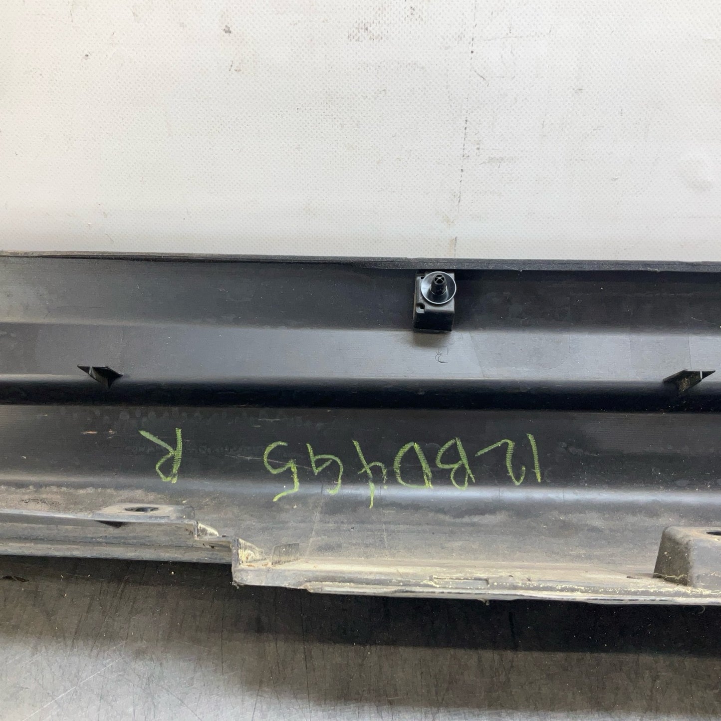 08-15 G37 Q60 Passenger Sport Rocker Panel Side Skirt 76850JL57B Oem 12Bd4G5 - On Point Parts Inc