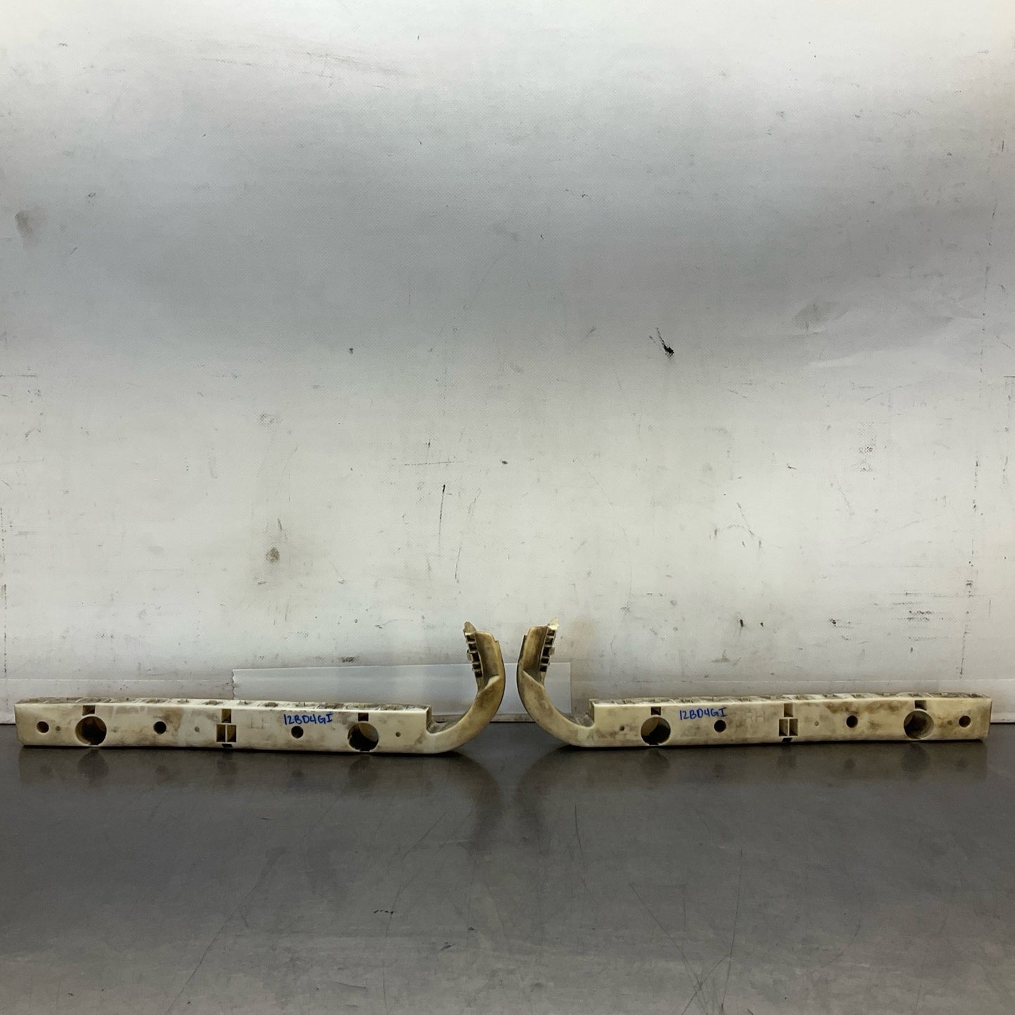 08-15 G37 Q60 Coupe Rear Bumper Cover Retainer Bracket Oem 12Bd4Gi - On Point Parts Inc