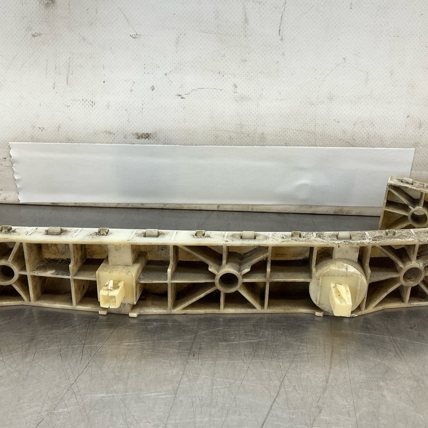 08-15 G37 Q60 Coupe Rear Bumper Cover Retainer Bracket Oem 12Bd4Gi - On Point Parts Inc