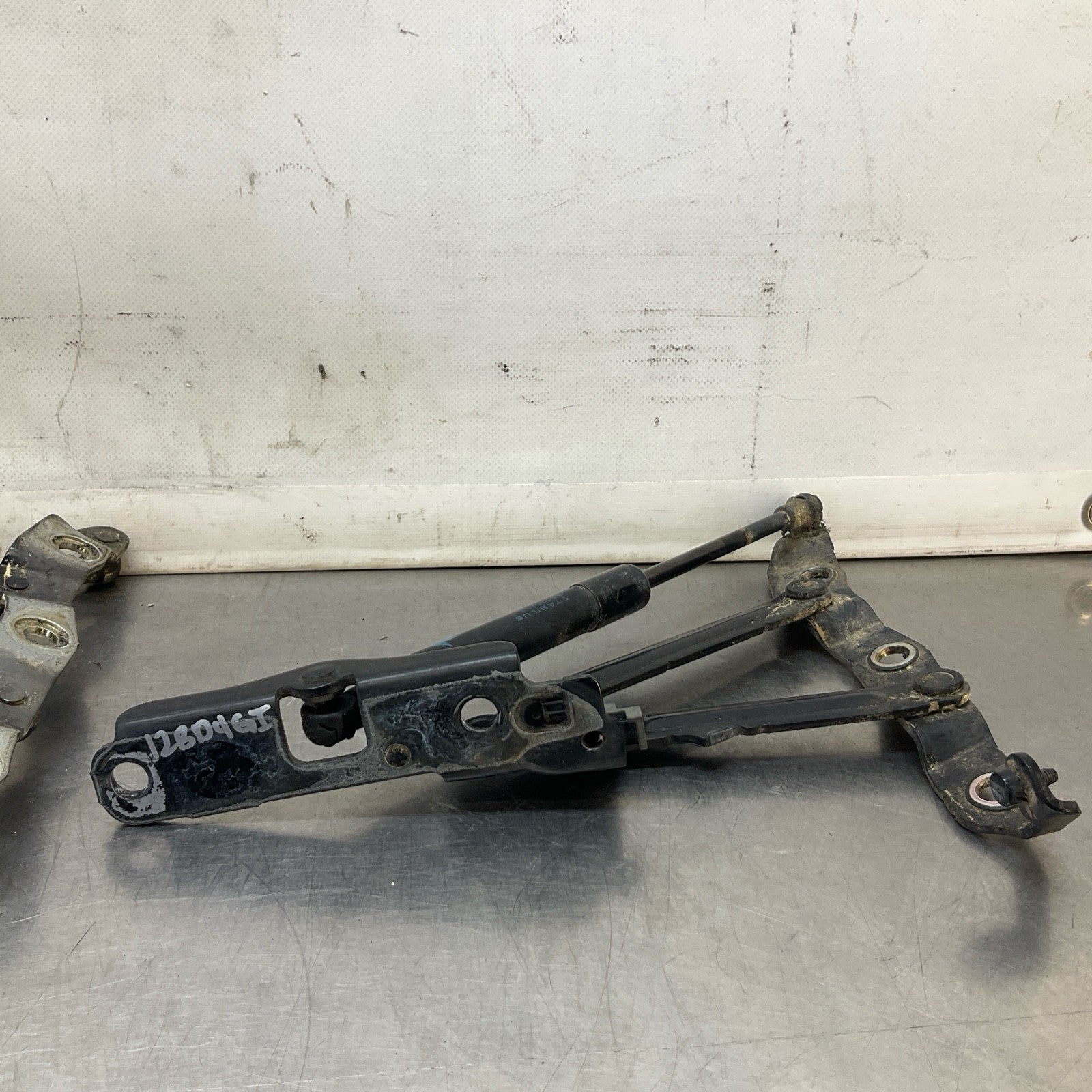 08-15 G37 Q60 Coupe Rear Trunk Lid Hinge Oem 12Bd4Gi - On Point Parts Inc