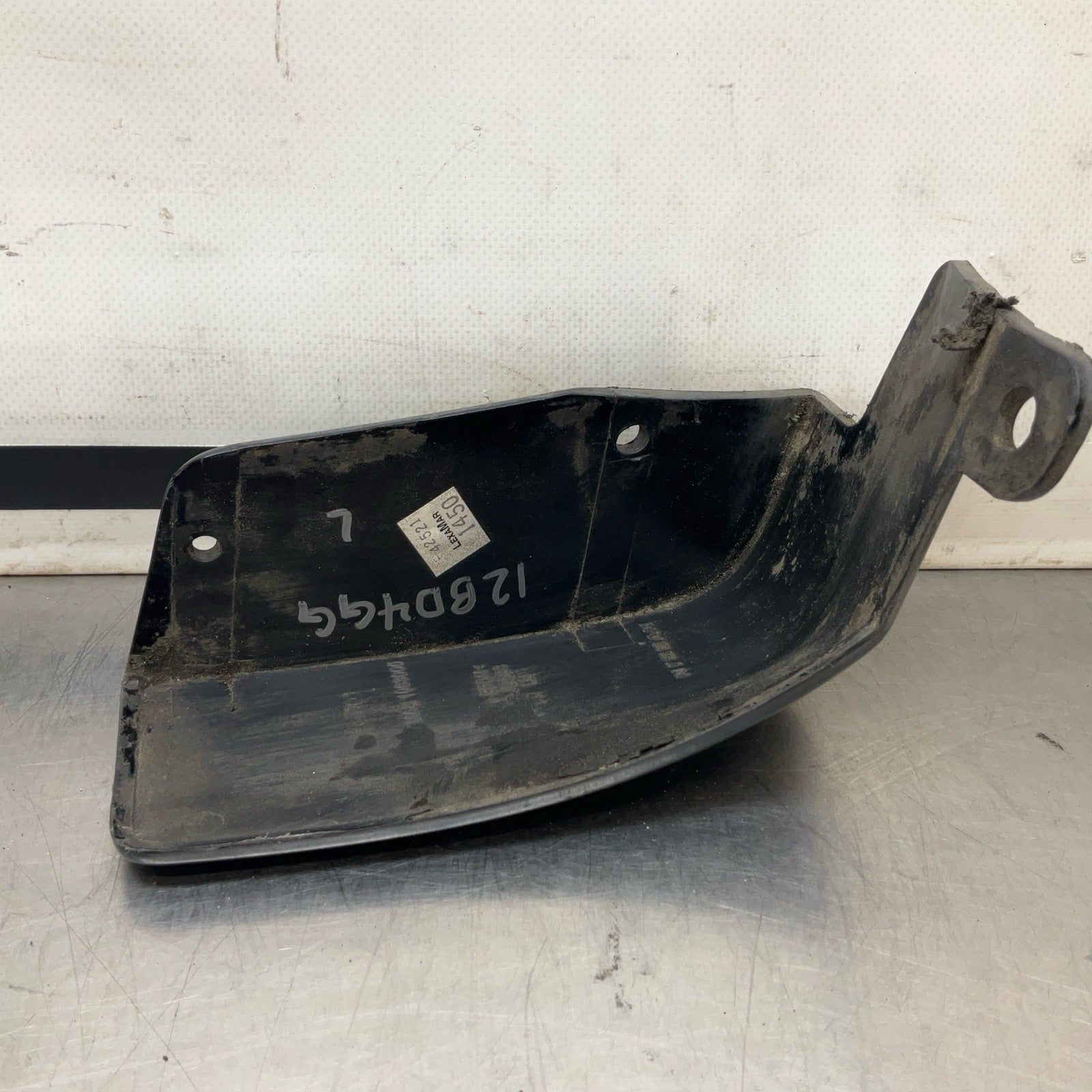 2015 Infiniti V36 G37 Front Driver Mud Flap Splash Guard Oem 12Bd4Gg - On Point Parts Inc
