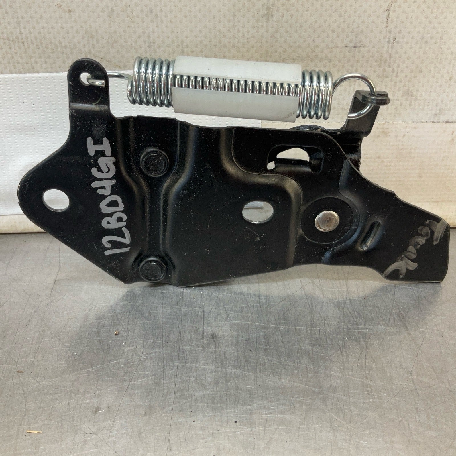 08-15 G37 Q60 Coupe Rear Trunk Lid Striker 84620EG000 Oem 12Bd4Gi - On Point Parts Inc