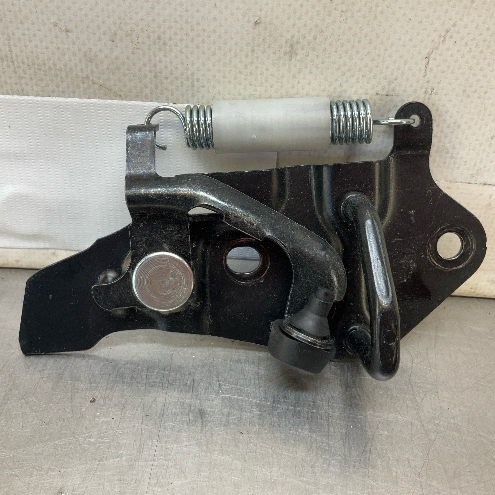 08-15 G37 Q60 Coupe Rear Trunk Lid Striker 84620EG000 Oem 12Bd4Gi - On Point Parts Inc