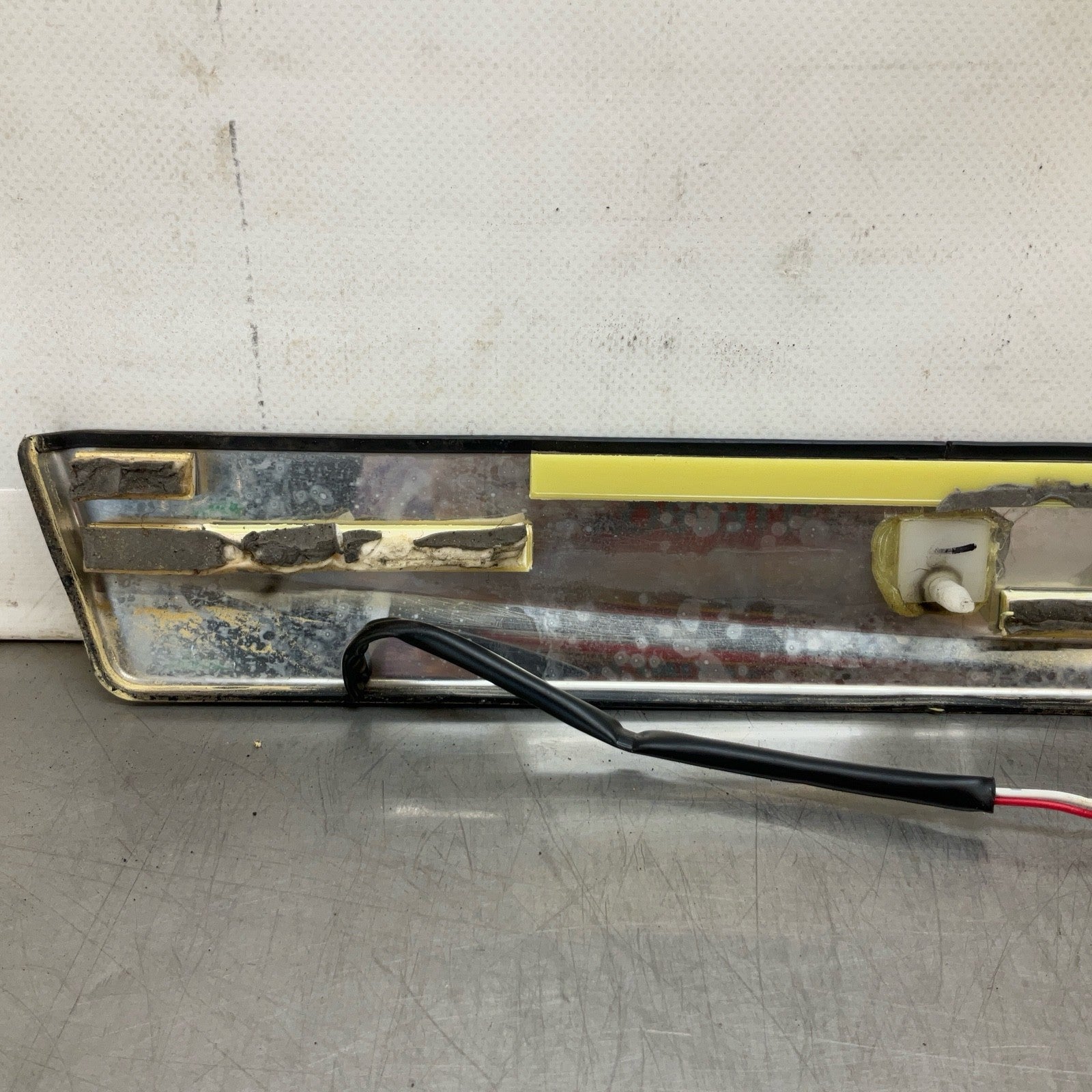 08-15 G37 Q60 Coupe Passenger Door Illuminated Kick Plate G6950JL100 Oem 12Bd4G7 - On Point Parts Inc