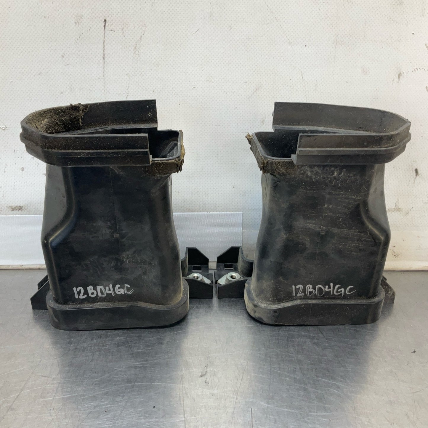 08-17 G37 Q60 Coupe Front Air Intake Inlet Duct 16554JK23D 16554JK23 Oem 12Bd4Gc - On Point Parts Inc