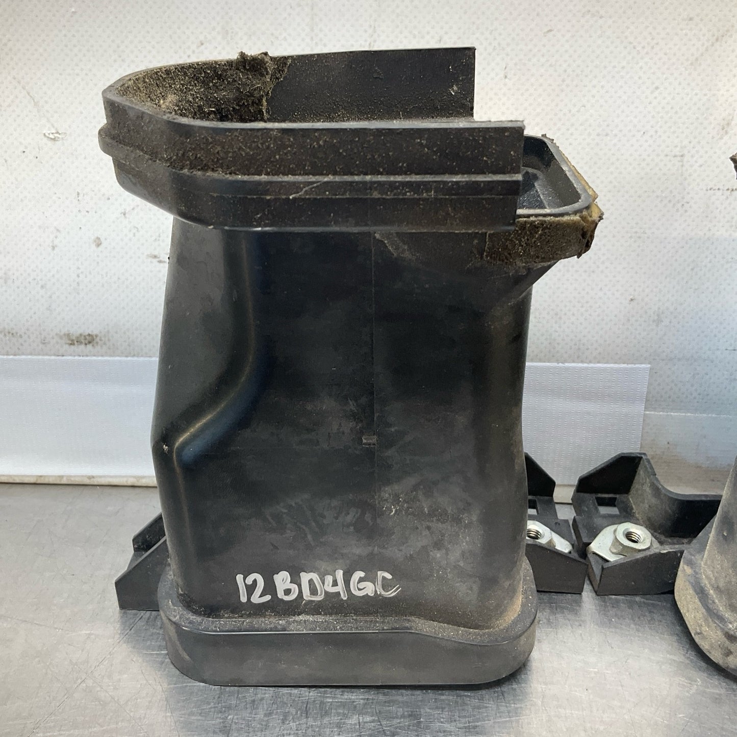 08-17 G37 Q60 Coupe Front Air Intake Inlet Duct 16554JK23D 16554JK23 Oem 12Bd4Gc - On Point Parts Inc