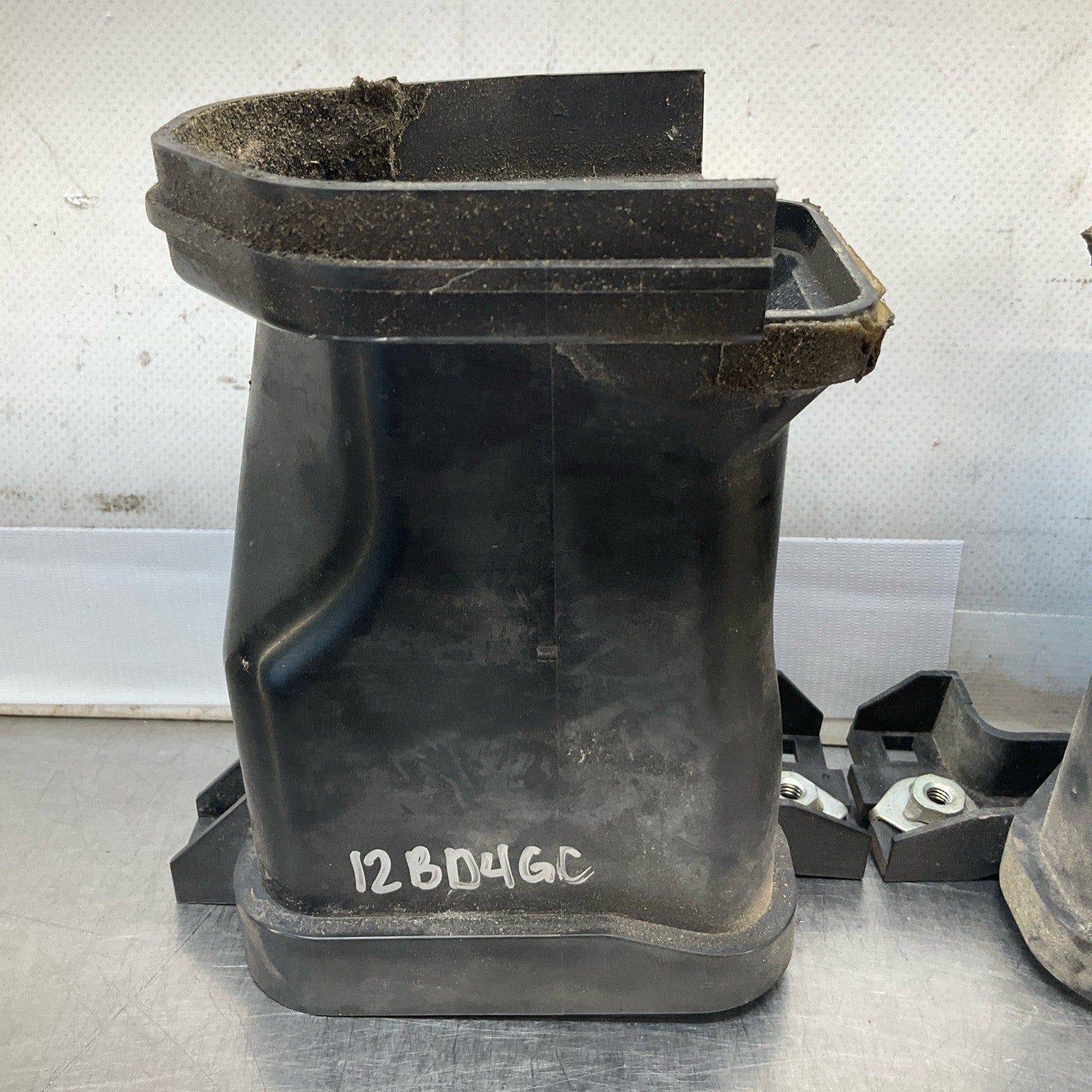 08-17 G37 Q60 Coupe Front Air Intake Inlet Duct 16554JK23D 16554JK23 Oem 12Bd4Gc - On Point Parts Inc