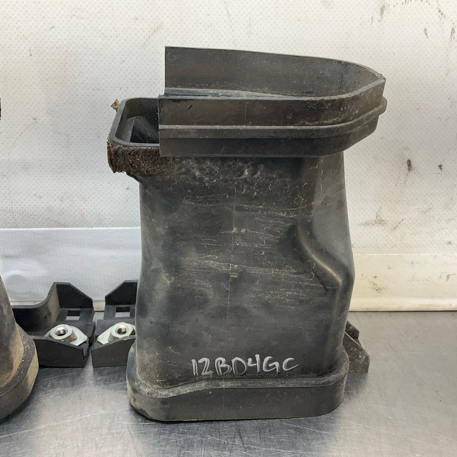 08-17 G37 Q60 Coupe Front Air Intake Inlet Duct 16554JK23D 16554JK23 Oem 12Bd4Gc - On Point Parts Inc