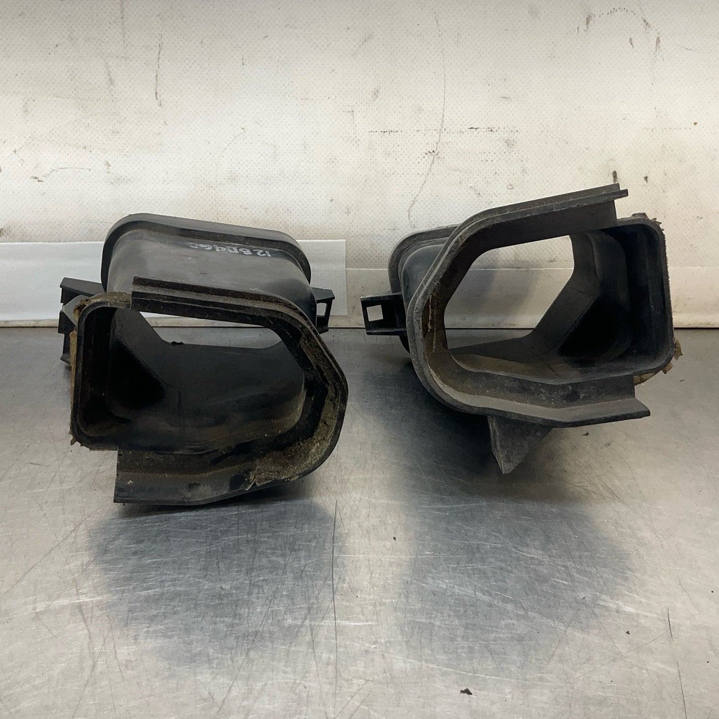 08-17 G37 Q60 Coupe Front Air Intake Inlet Duct 16554JK23D 16554JK23 Oem 12Bd4Gc - On Point Parts Inc