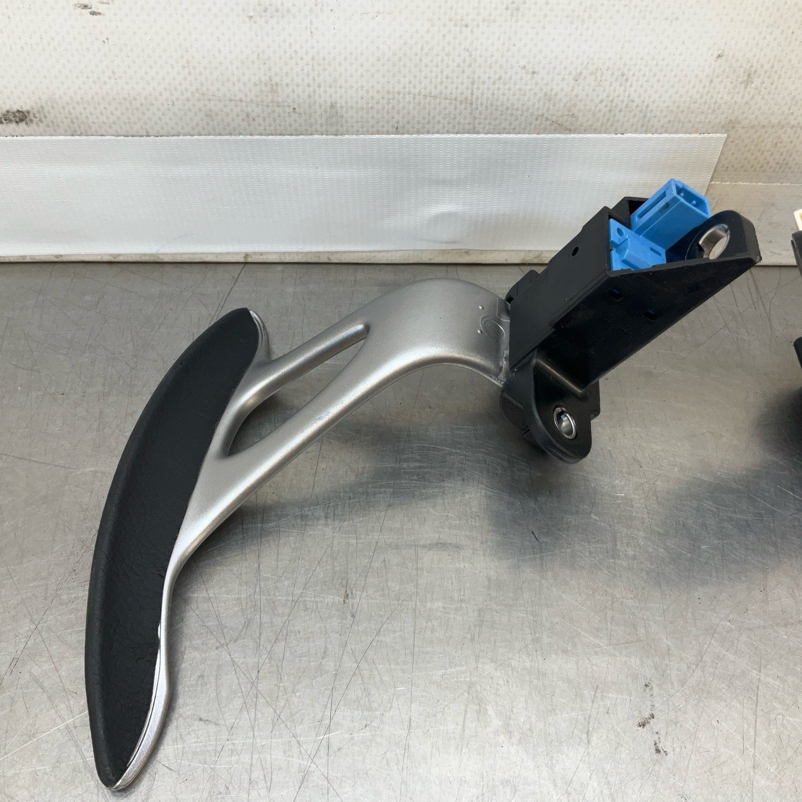 08-19 G37 Q60 Coupe Steering Wheel Paddle Shifter 25549JK000 Oem 12Bd4Ga - On Point Parts Inc