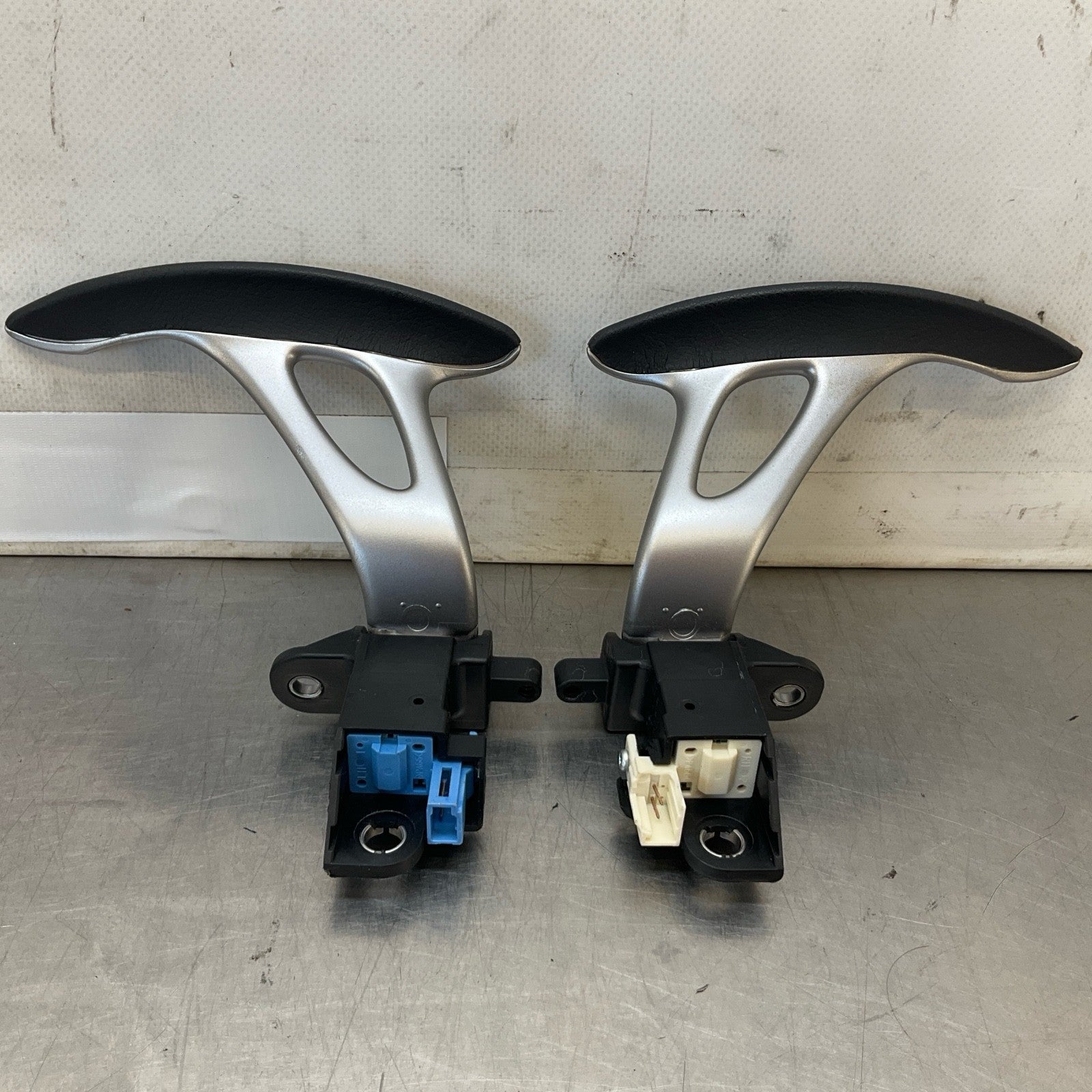 08-19 G37 Q60 Coupe Steering Wheel Paddle Shifter 25549JK000 Oem 12Bd4Ga - On Point Parts Inc