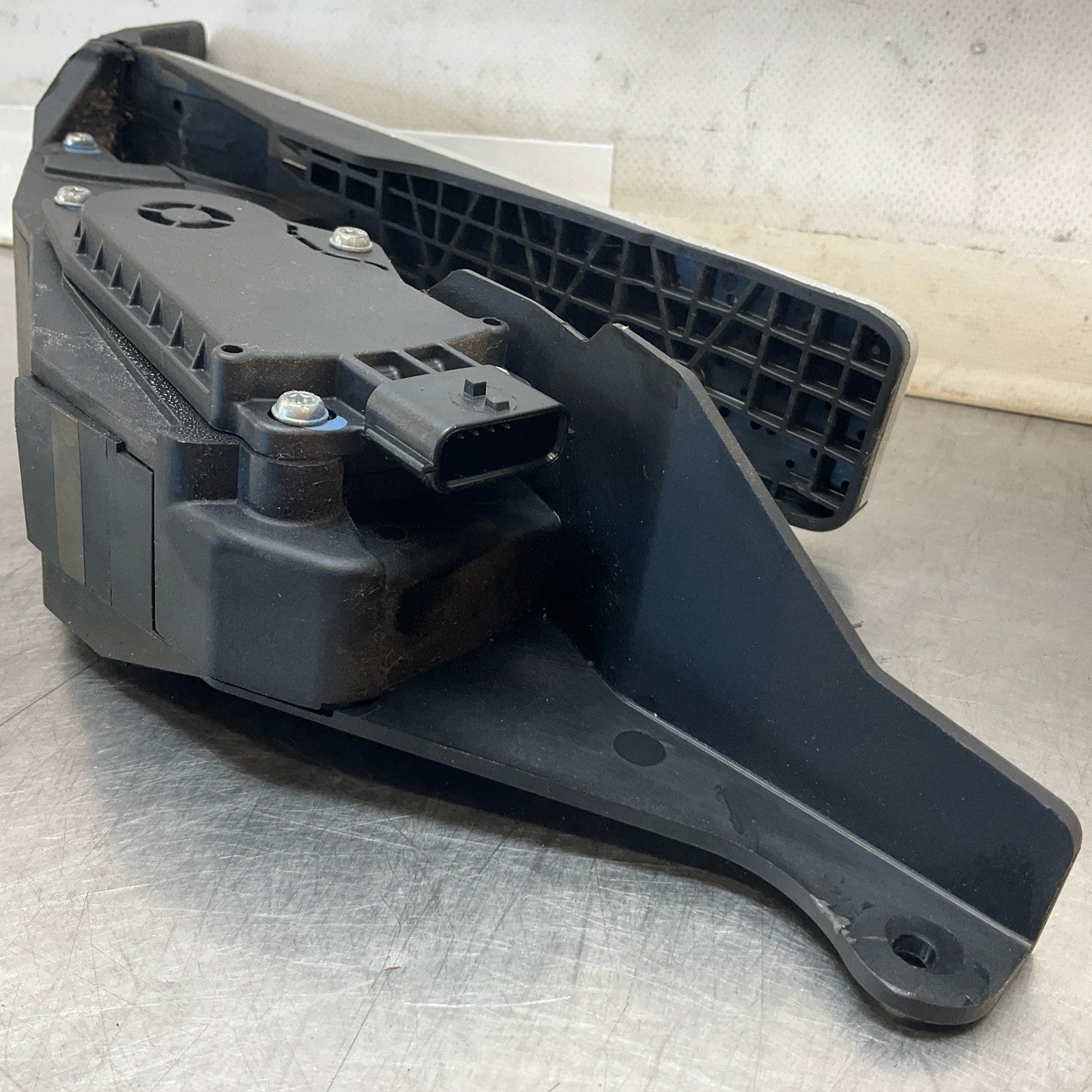 08-19 G37 Q60 Coupe Gas Throttle Accelerator Pedal A/T 180021NC0C Oem 12Bd4Ga - On Point Parts Inc