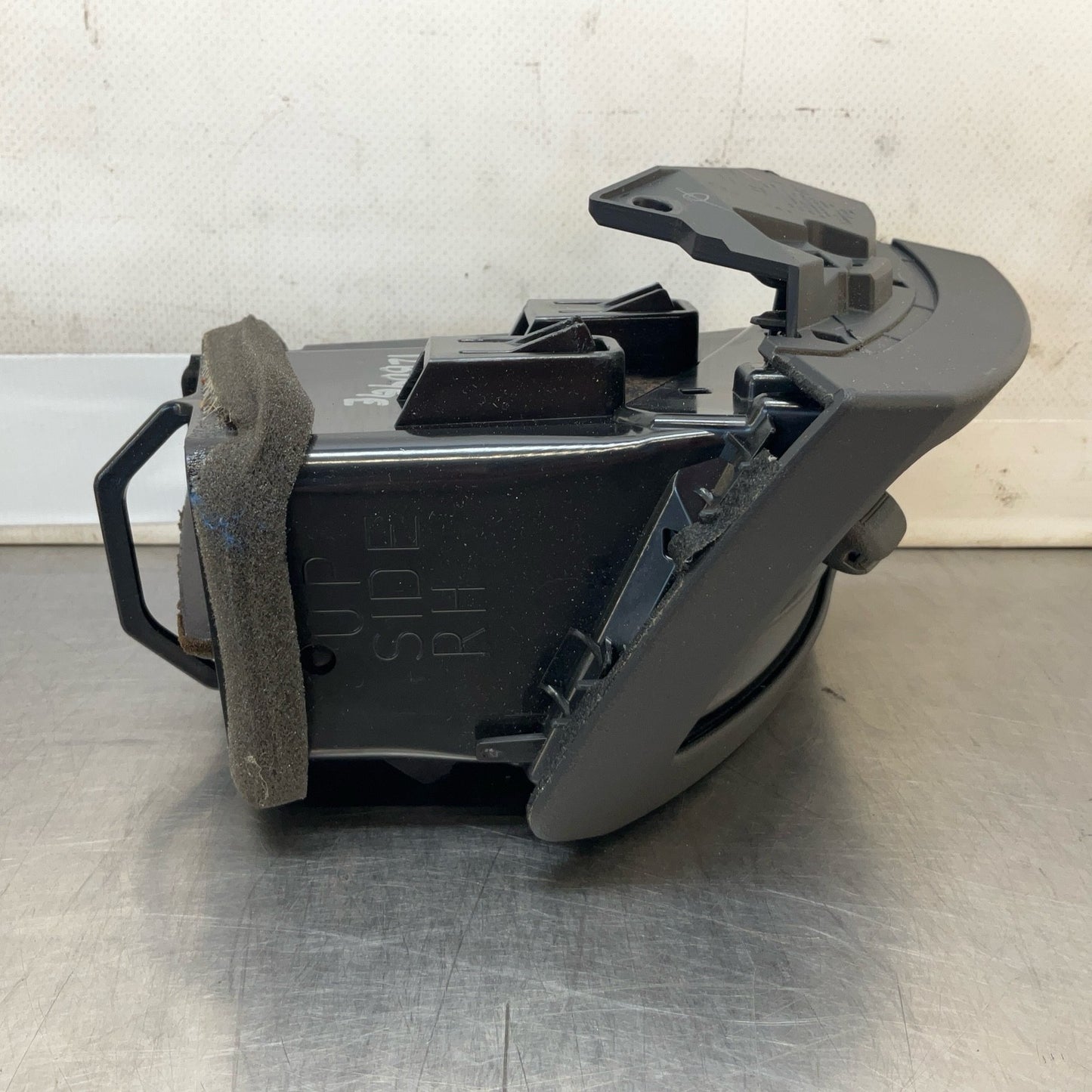 08-15 G37 Q60 Passenger Dash Vent Trim 68760JK00A Oem 12Bd4Ge - On Point Parts Inc