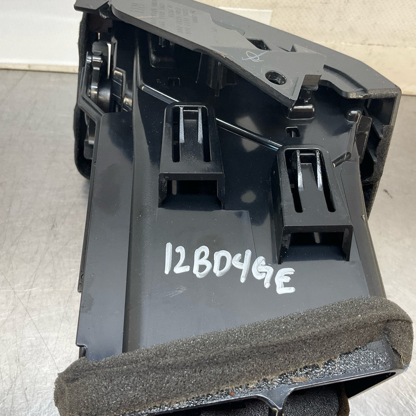 08-15 G37 Q60 Passenger Dash Vent Trim 68760JK00A Oem 12Bd4Ge - On Point Parts Inc