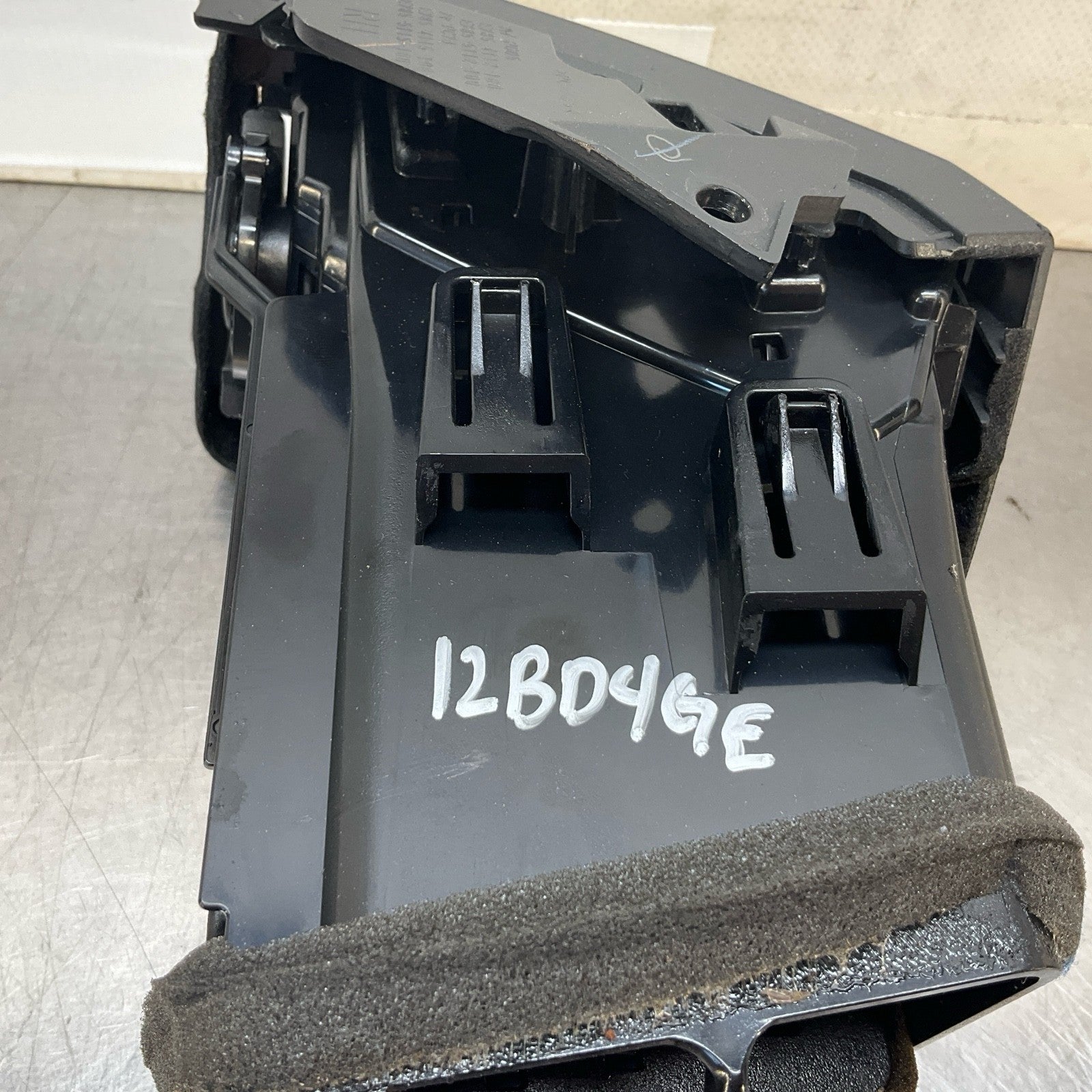 08-15 G37 Q60 Passenger Dash Vent Trim 68760JK00A Oem 12Bd4Ge - On Point Parts Inc