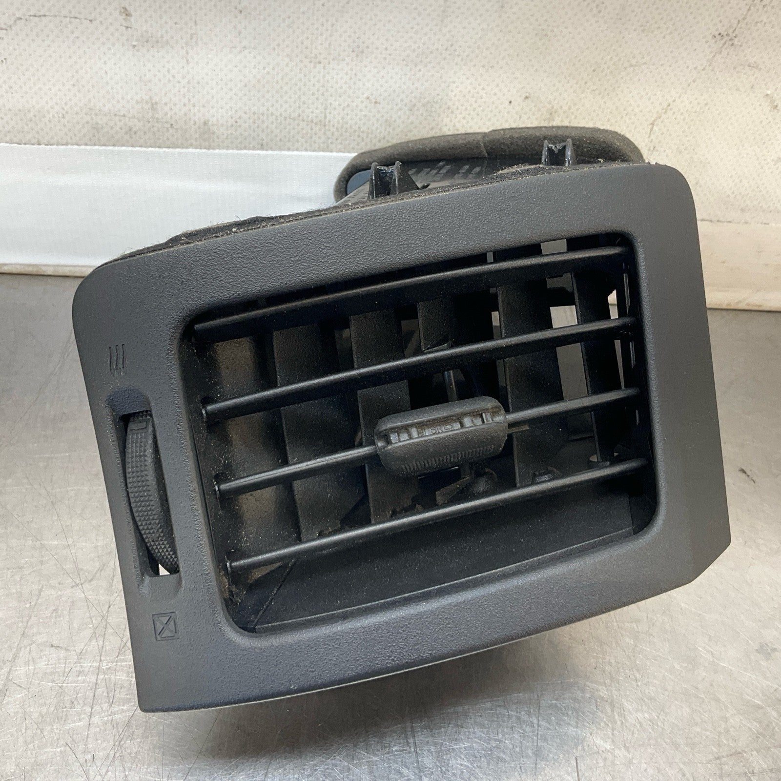 08-15 G37 Q60 Passenger Dash Vent Trim 68760JK00A Oem 12Bd4Ge - On Point Parts Inc