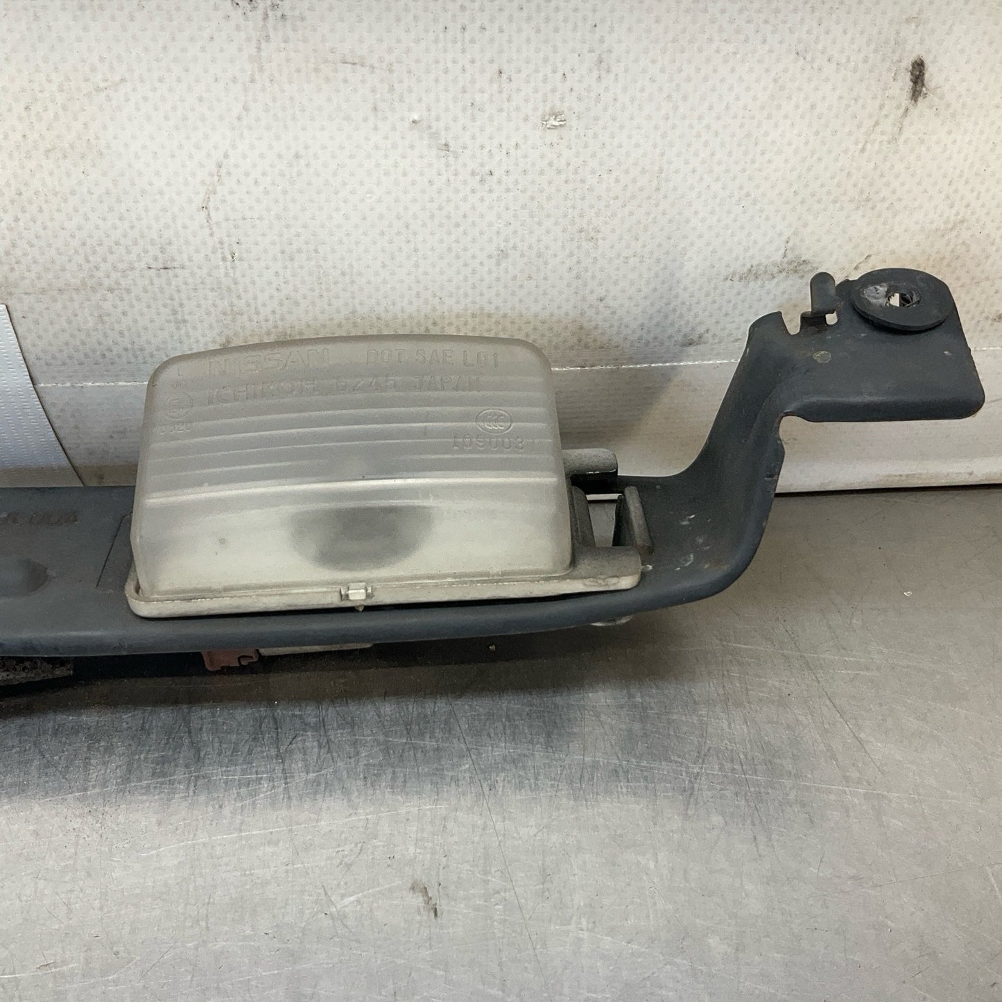 13-15 G37 Q60 Coupe Rear License Plate Light Assembly 26510CD00C Oem 12Bd4Gc - On Point Parts Inc