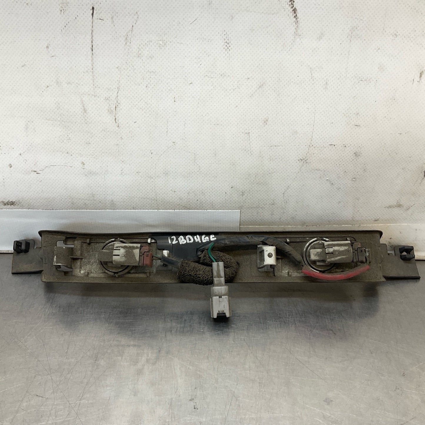 13-15 G37 Q60 Coupe Rear License Plate Light Assembly 26510CD00C Oem 12Bd4Gc - On Point Parts Inc