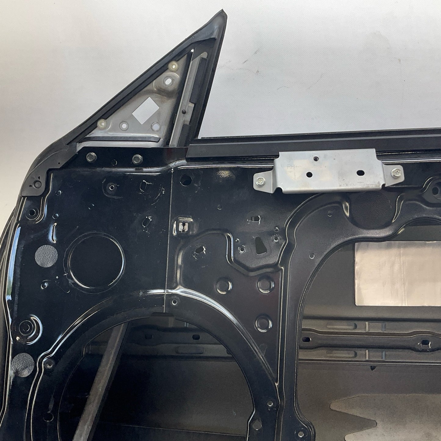 14-15 G37 Q60 Coupe Front Passenger Door Shell H010M6WBMA Oem 12Bd4G1 - On Point Parts Inc