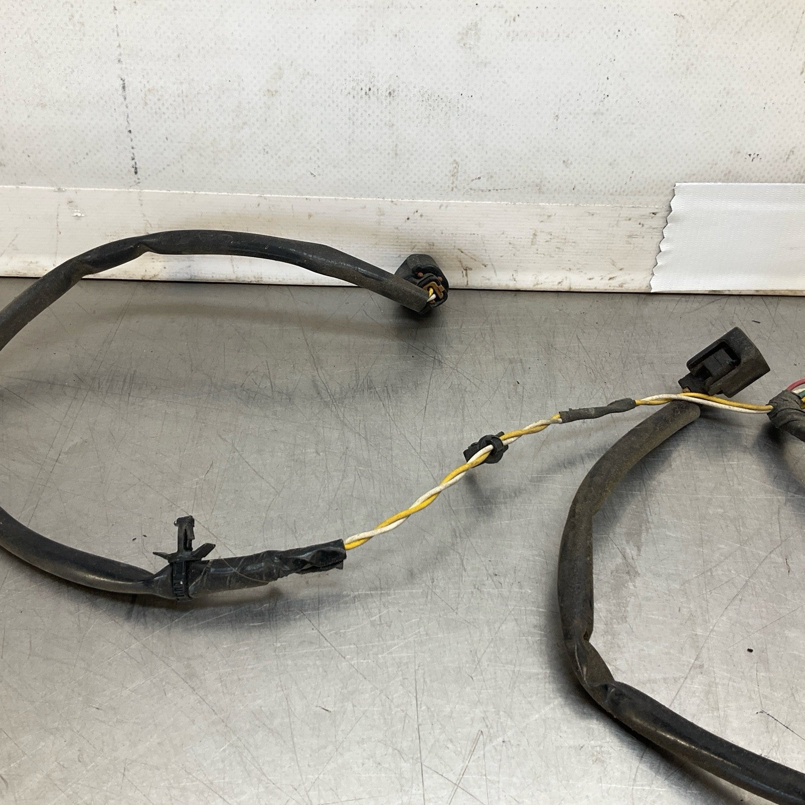 2015 Infiniti V36 G37 Rear Reverse Tail Light Pig Tail Connector Oem 12Bd4Gc - On Point Parts Inc