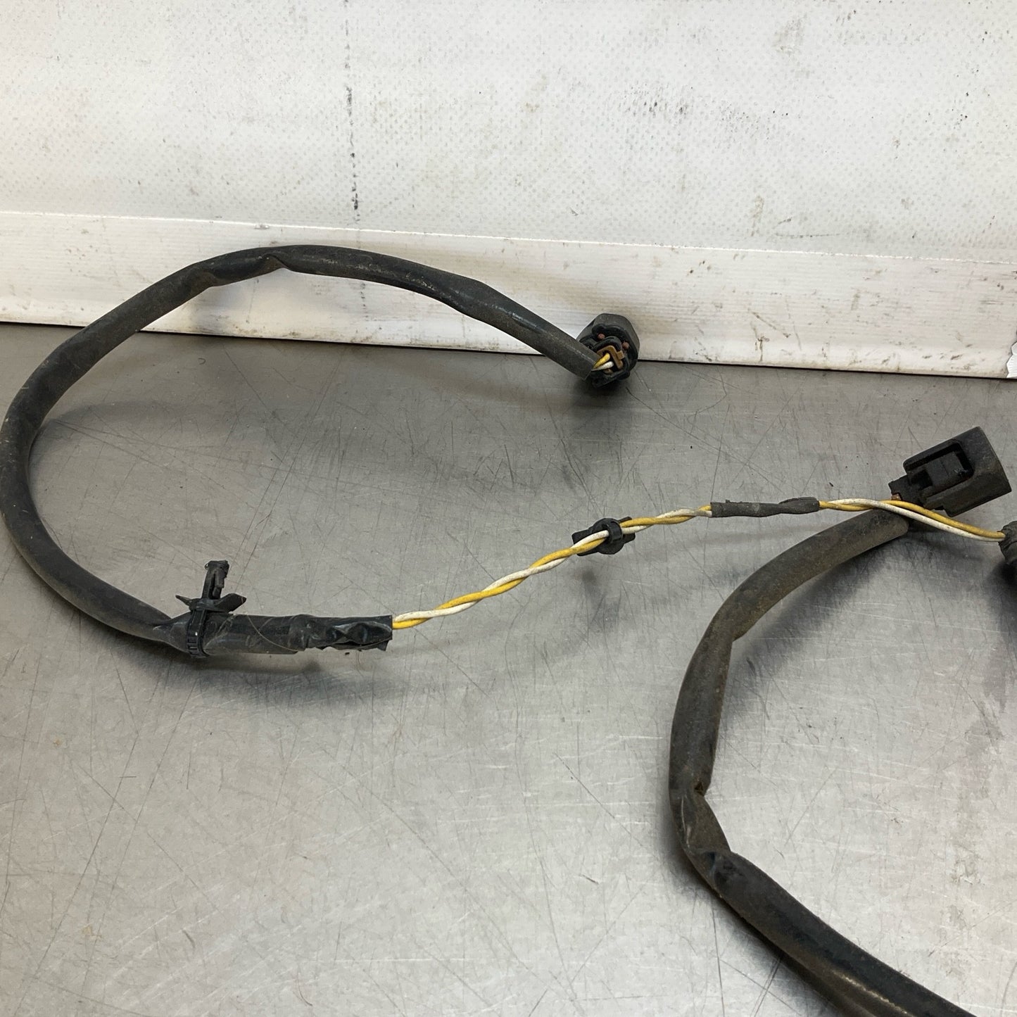 2015 Infiniti V36 G37 Rear Reverse Tail Light Pig Tail Connector Oem 12Bd4Gc - On Point Parts Inc