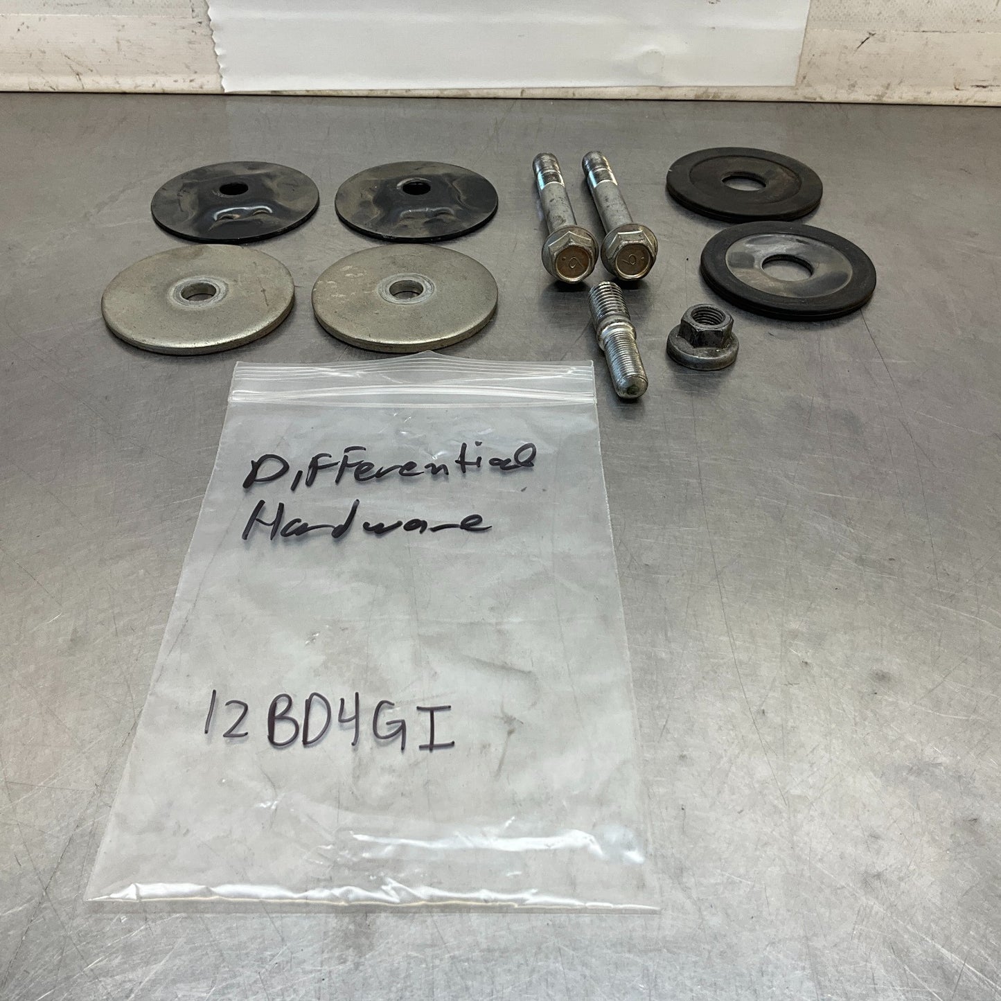 2015 Infiniti V36 G37 Differential Mount Hardware Oem 12Bd4Gi - On Point Parts Inc